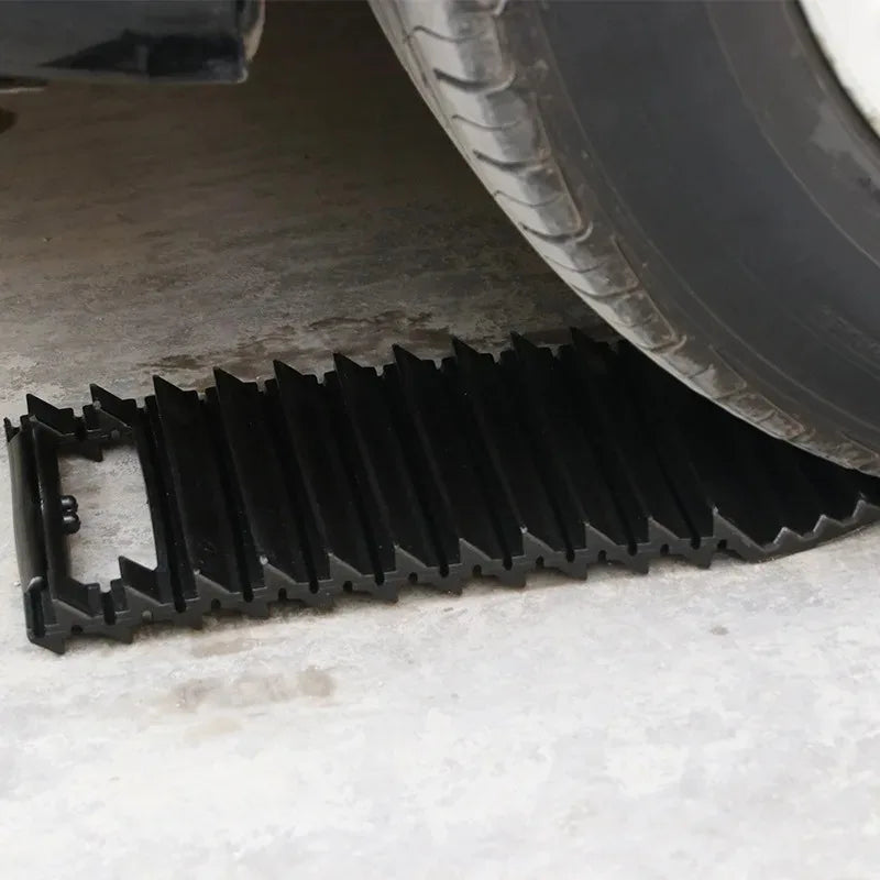 Anti-skid anti-sinking plate